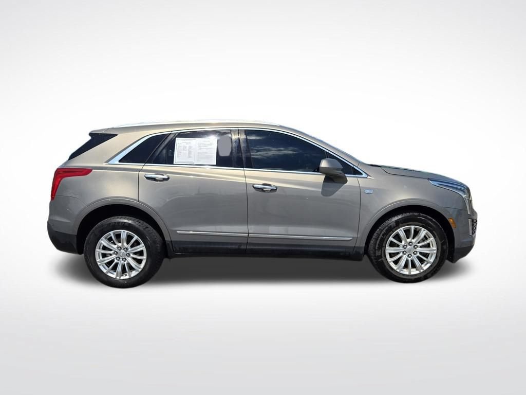 Used 2018 Cadillac XT5 FWD image 2