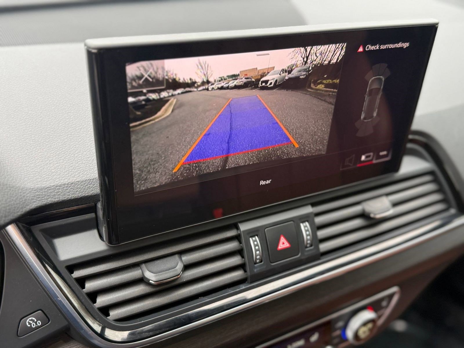 Used 2023 Audi Q5 e Premium w/ Convenience Package image 27