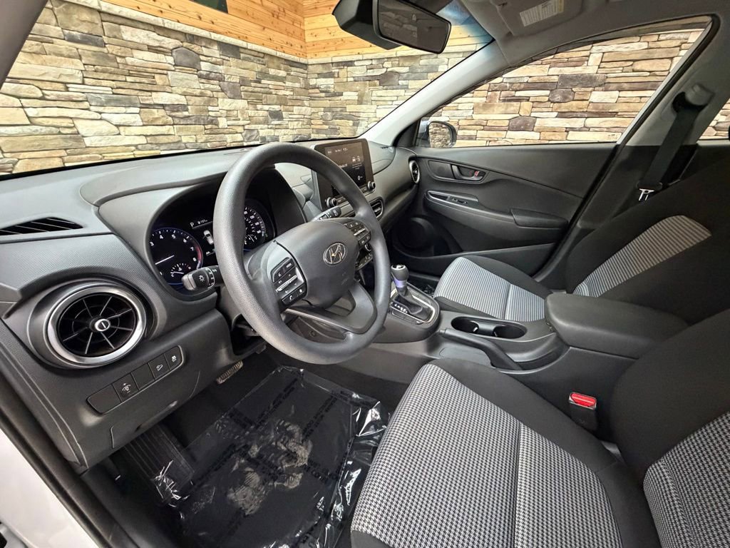 Used 2023 Hyundai Kona SE AWD/4WD image 10