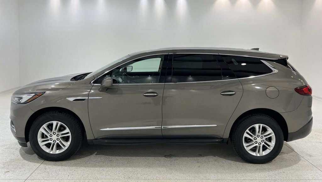 Used 2019 Buick Enclave Essence w/ LPO, Luxury Package image 2