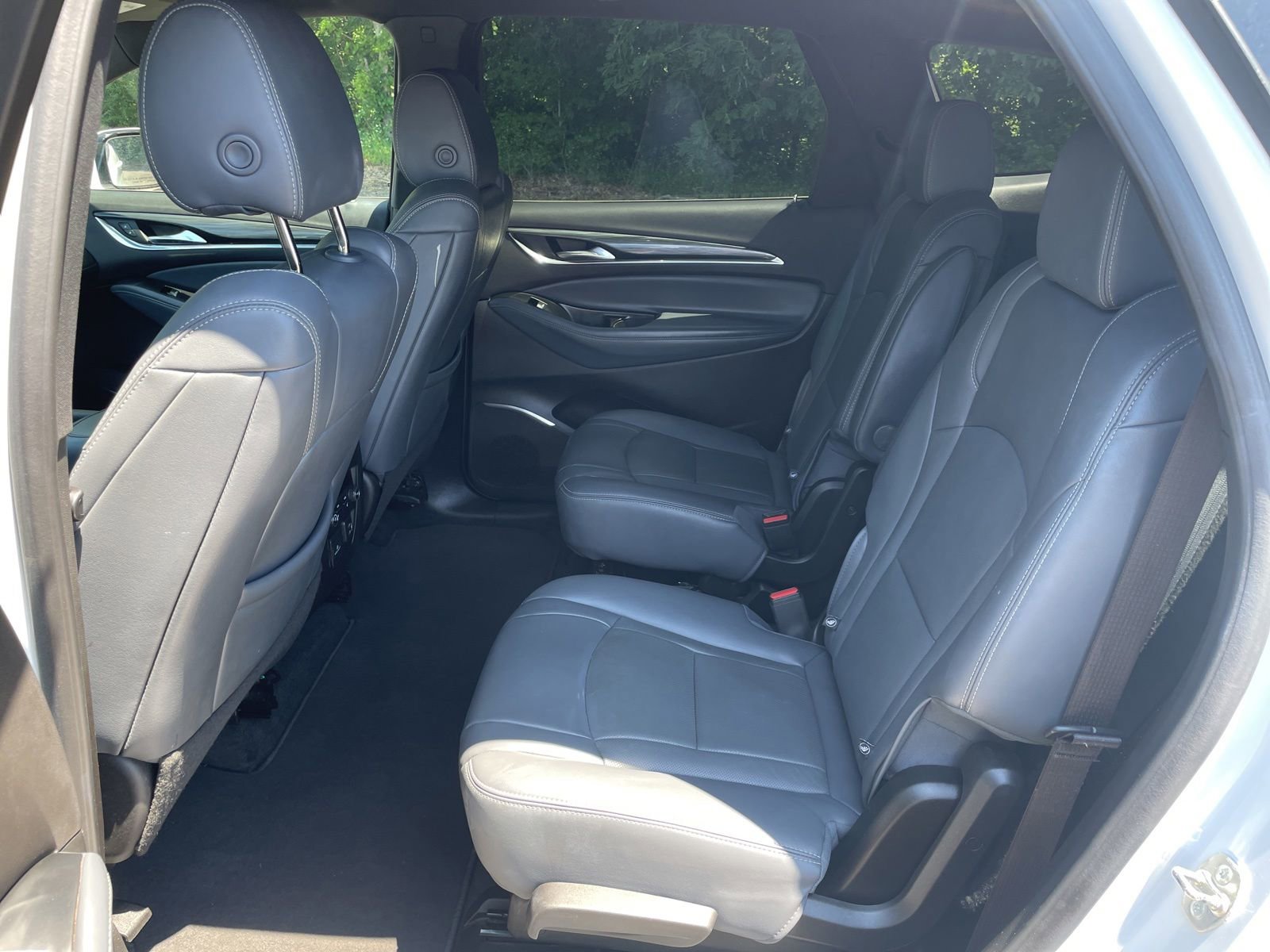 Used 2024 Buick Enclave Premium AWD/4WD image 26