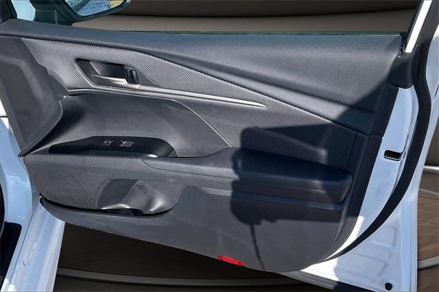 Used 2025 Toyota Camry SE image 21