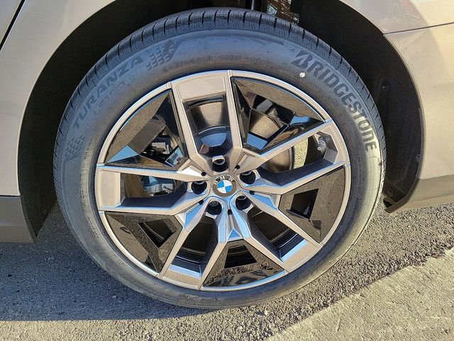 Used 2026 BMW 530i w/ Convenience Package RWD image 10