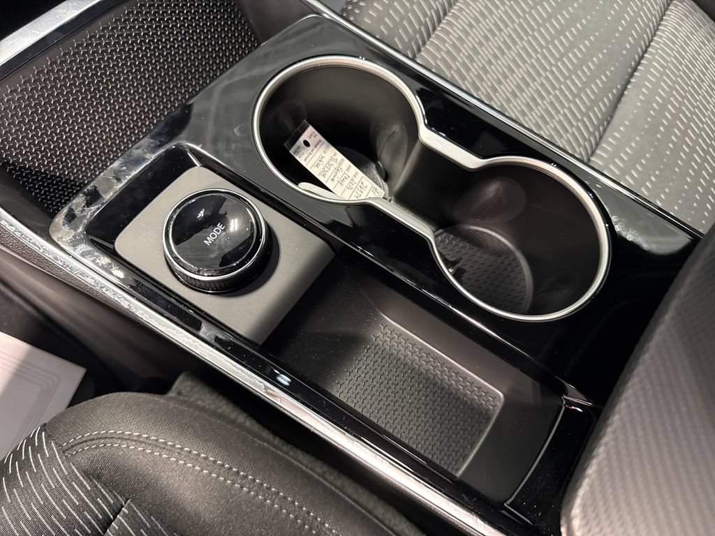 New 2026 Chevrolet Equinox LT w/ Safety and Technology Package FWD image 22