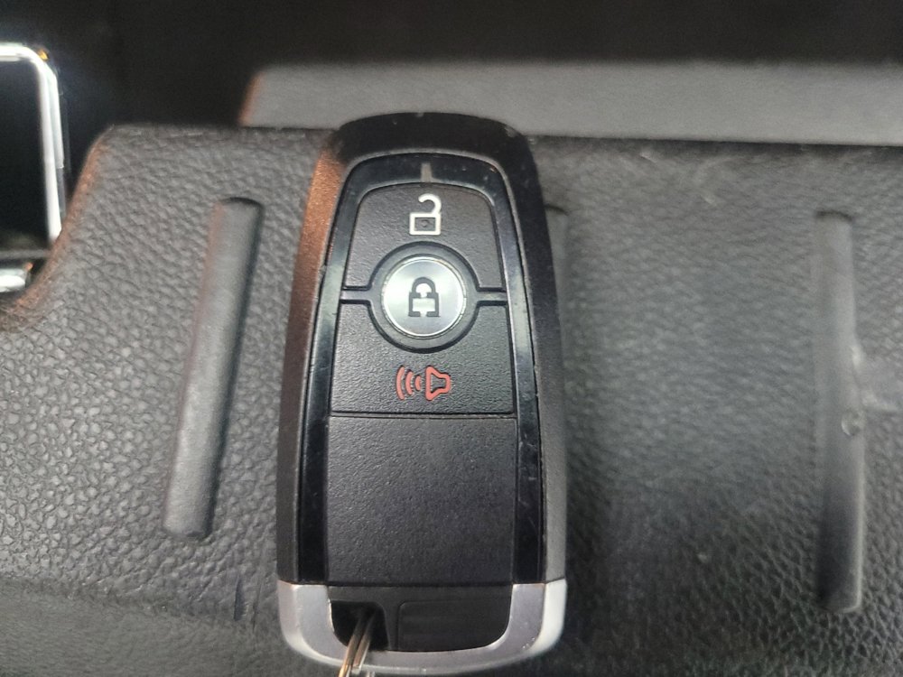 Used 2018 Ford Explorer XLT FWD image 32