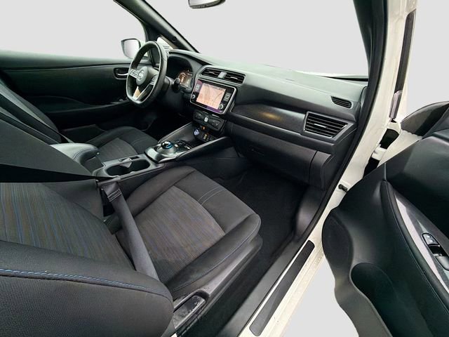 Used 2020 Nissan Leaf SV w/ SV Technology Package image 23