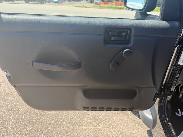 Used 2014 Chrysler 200 Limited FWD image 8
