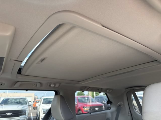 Used 2013 Toyota Sienna Limited w/ Premium Pkg FWD image 27