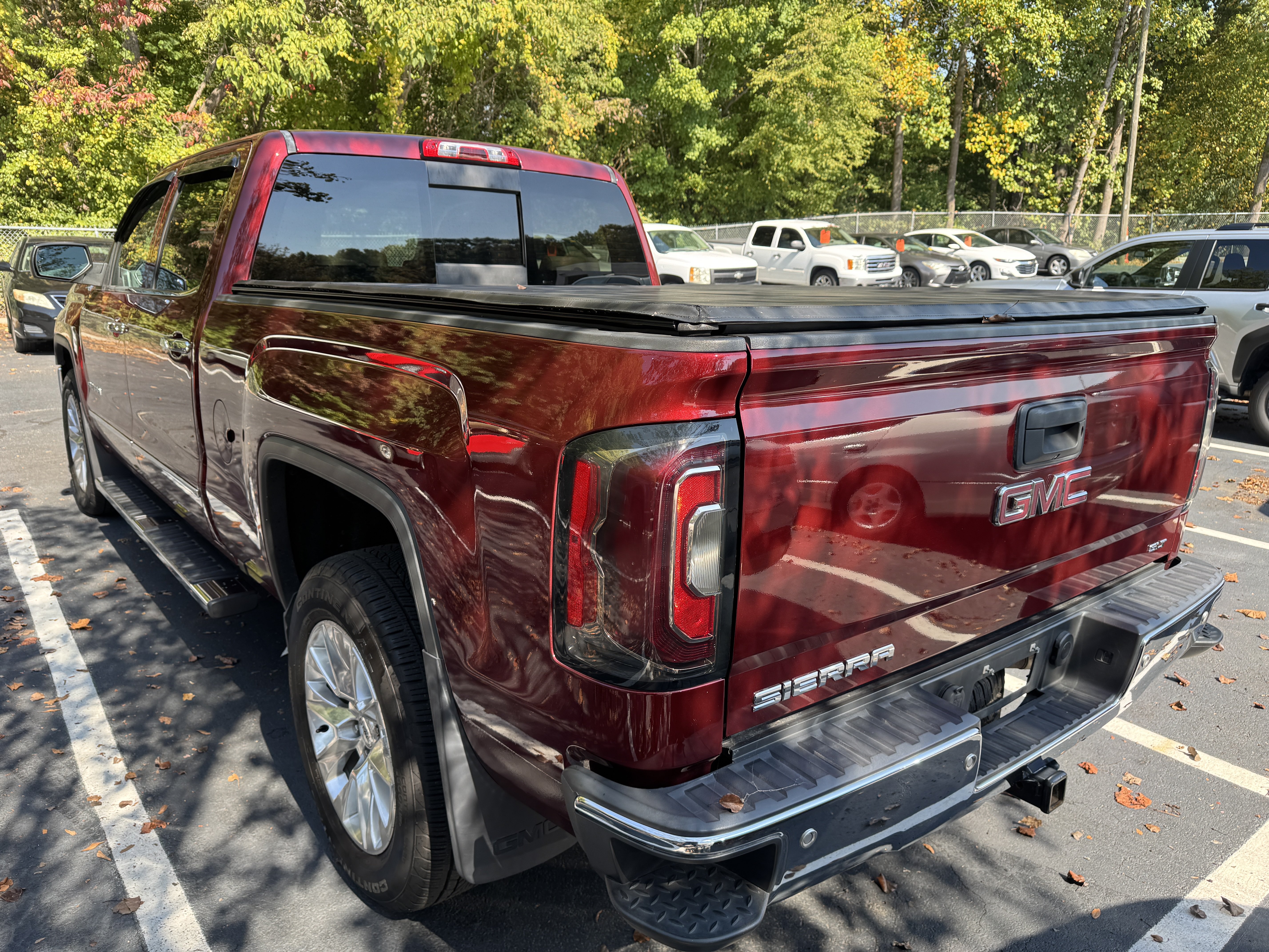 Used 2017 GMC Sierra 1500 SLT AWD/4WD image 7