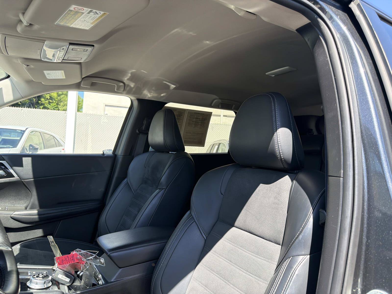Used 2024 Mitsubishi Outlander FWD image 16
