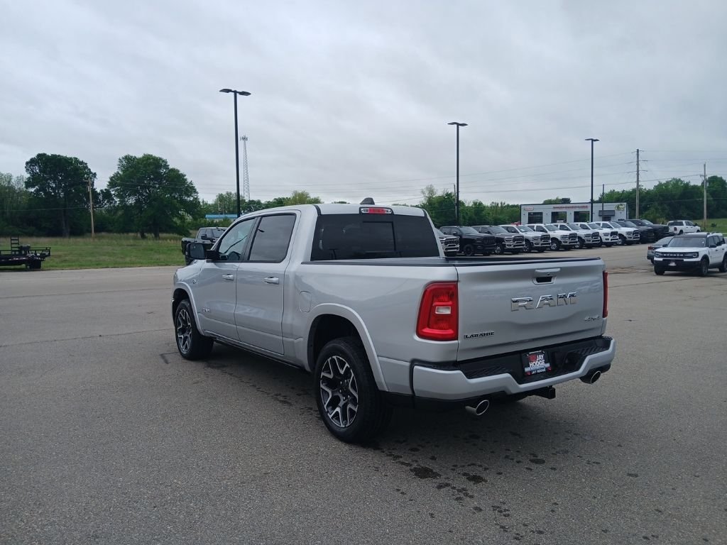 New 2026 RAM 1500 Laramie AWD/4WD image 6