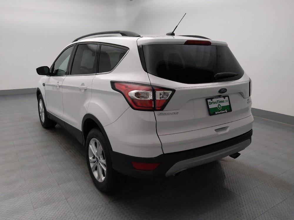 Used 2018 Ford Escape SE w/ Ford Safe & Smart Package FWD image 5