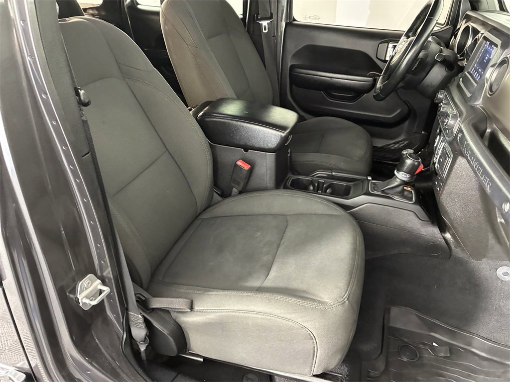 Used 2018 Jeep Wrangler Unlimited Sport S image 32