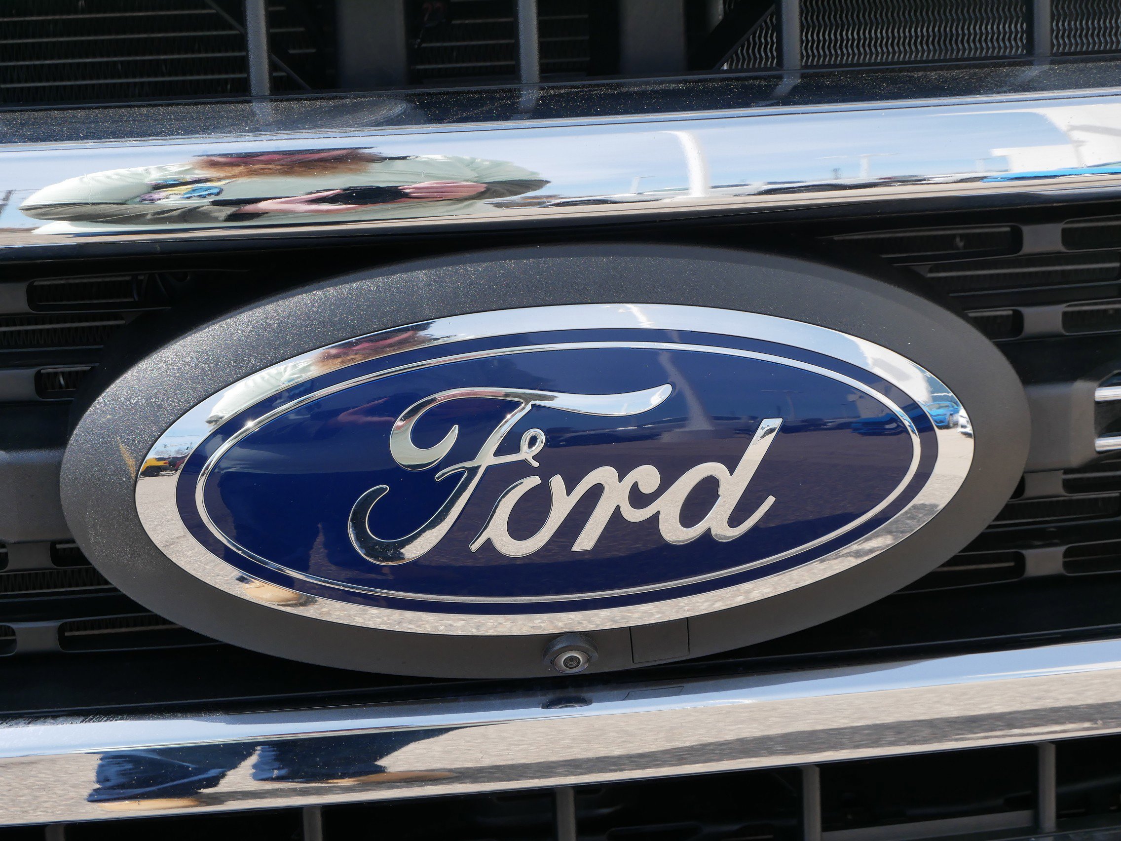 Certified 2022 Ford F350 Lariat w/ Chrome Package image 4