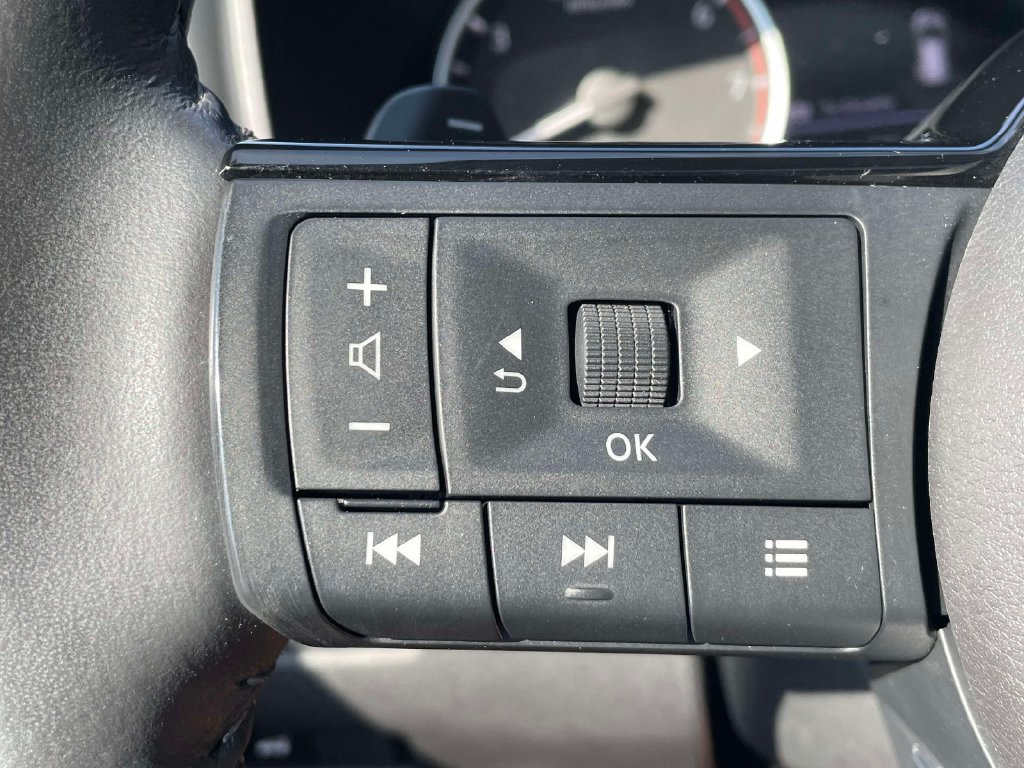 Used 2023 Nissan Rogue SV w/ SV Premium B Package AWD/4WD image 31