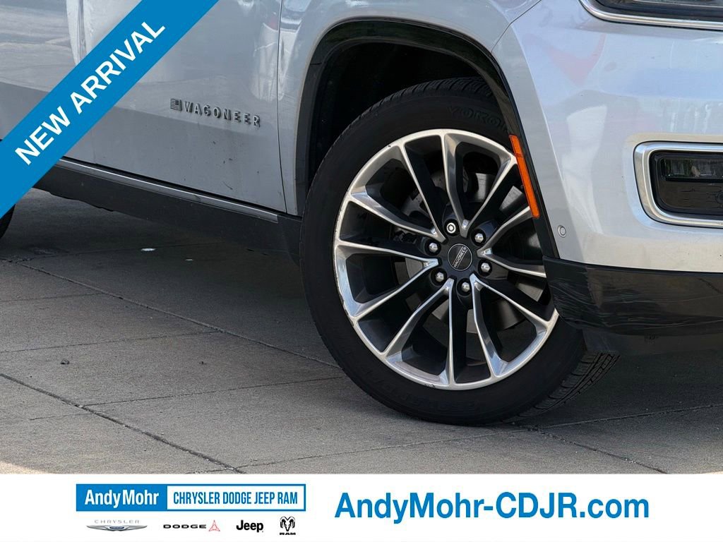 Used 2022 Jeep Wagoneer Series III w/ Premium Group I AWD/4WD image 9