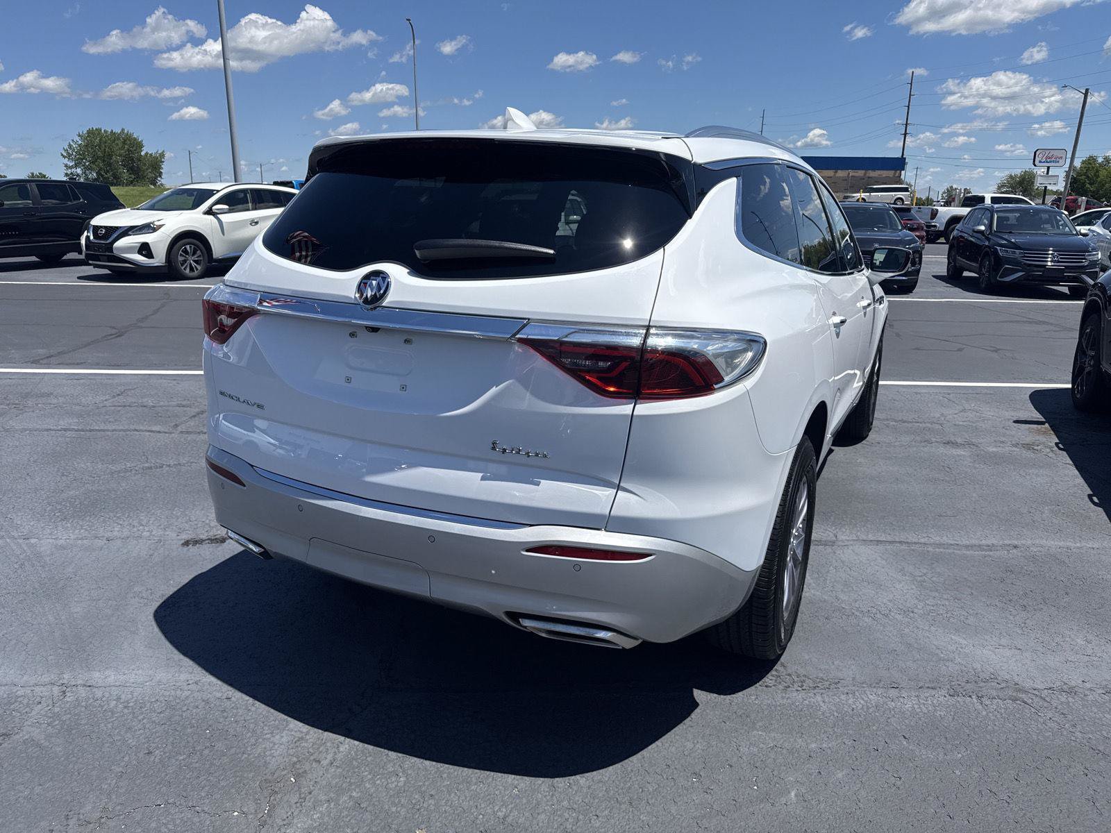 Used 2023 Buick Enclave Essence w/ LPO, Floor Liner Package FWD image 3
