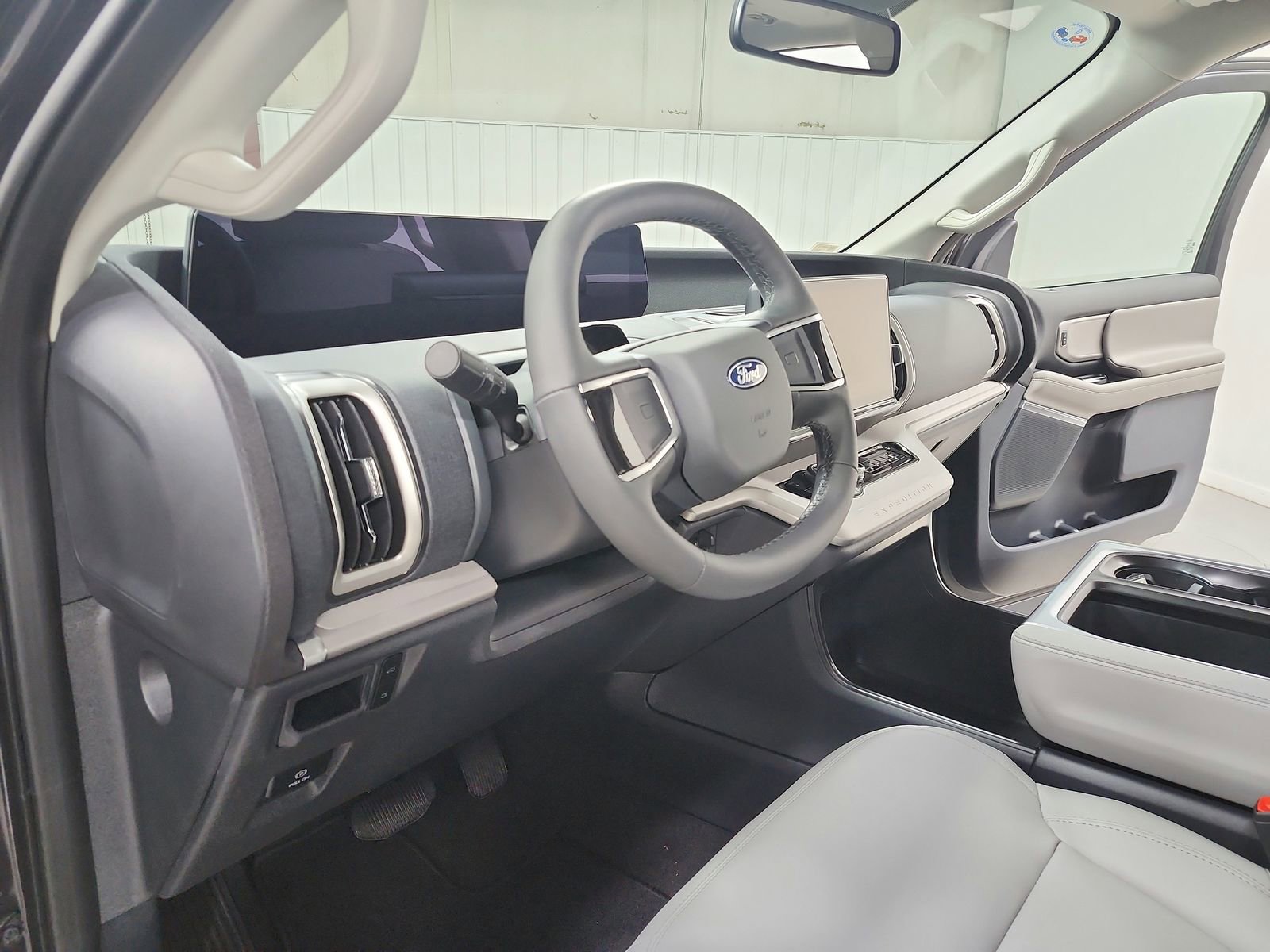 New 2026 Ford Expedition Active image 18