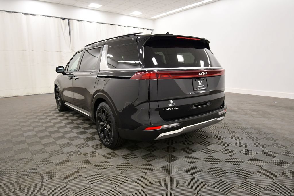 Certified 2023 Kia Carnival SX FWD image 5