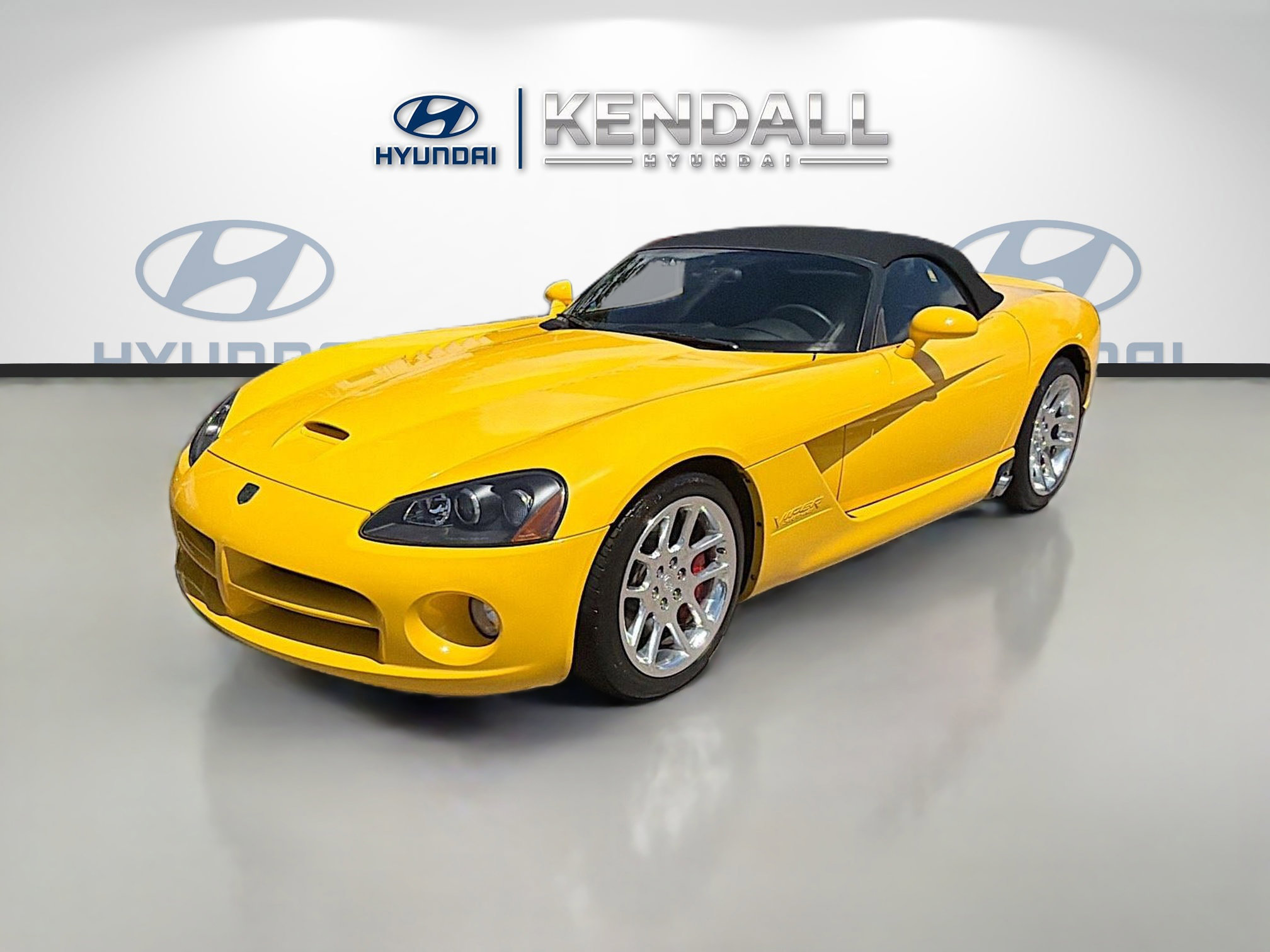 Used 2005 Dodge Viper SRT-10 image 3