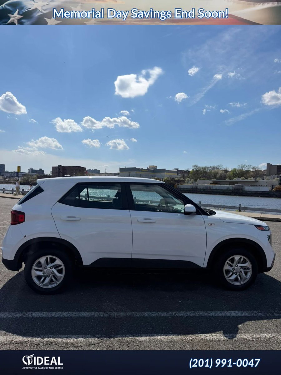 Used 2024 Hyundai Venue SE FWD image 12