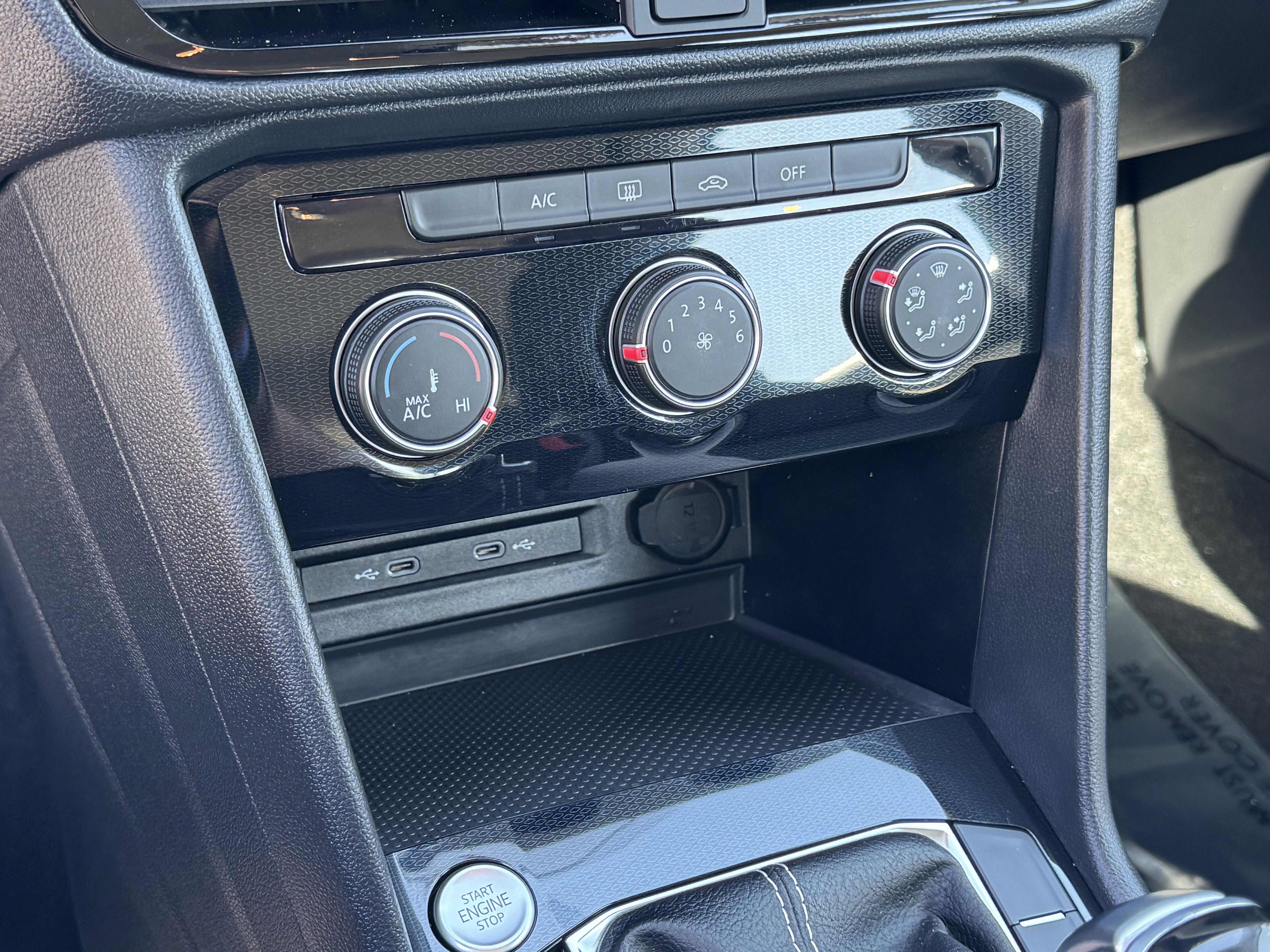 Used 2025 Volkswagen Taos S FWD image 27