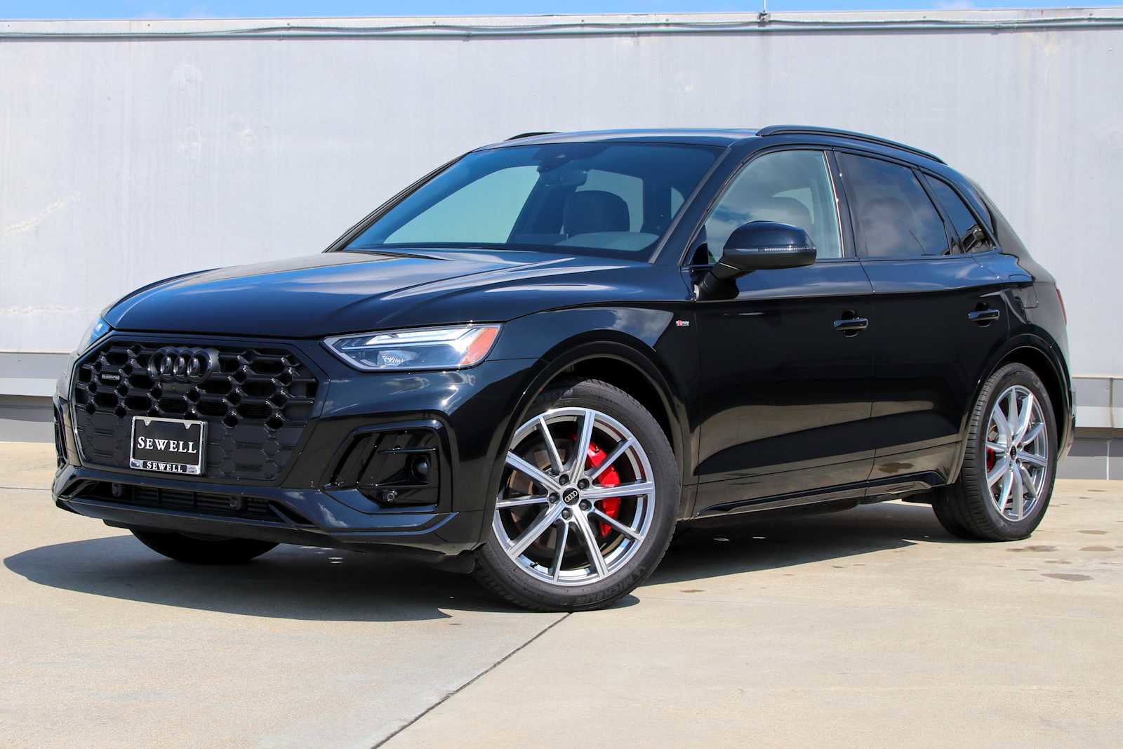 Certified 2025 Audi Q5 e Premium Plus w/ Premium Plus Package
