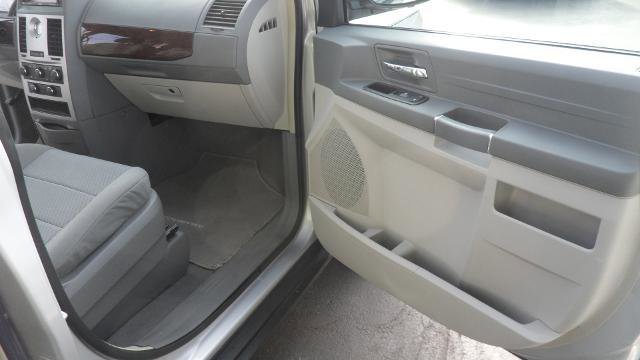 Used 2010 Chrysler Town & Country LX w/ Entertainment Group #1 FWD image 29