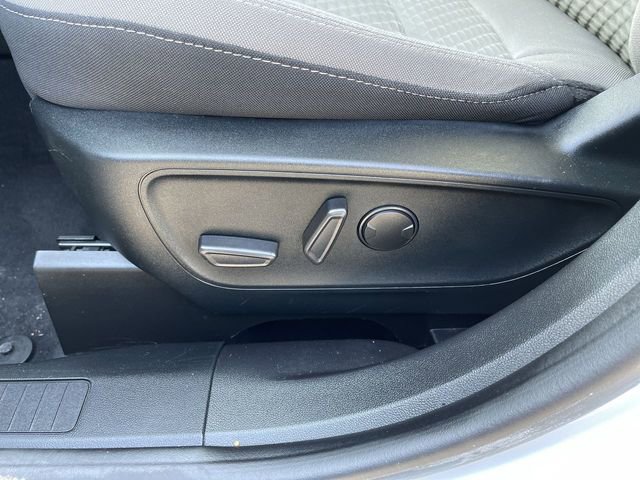 Used 2022 Ford Escape SE w/ Cold Weather Package image 13