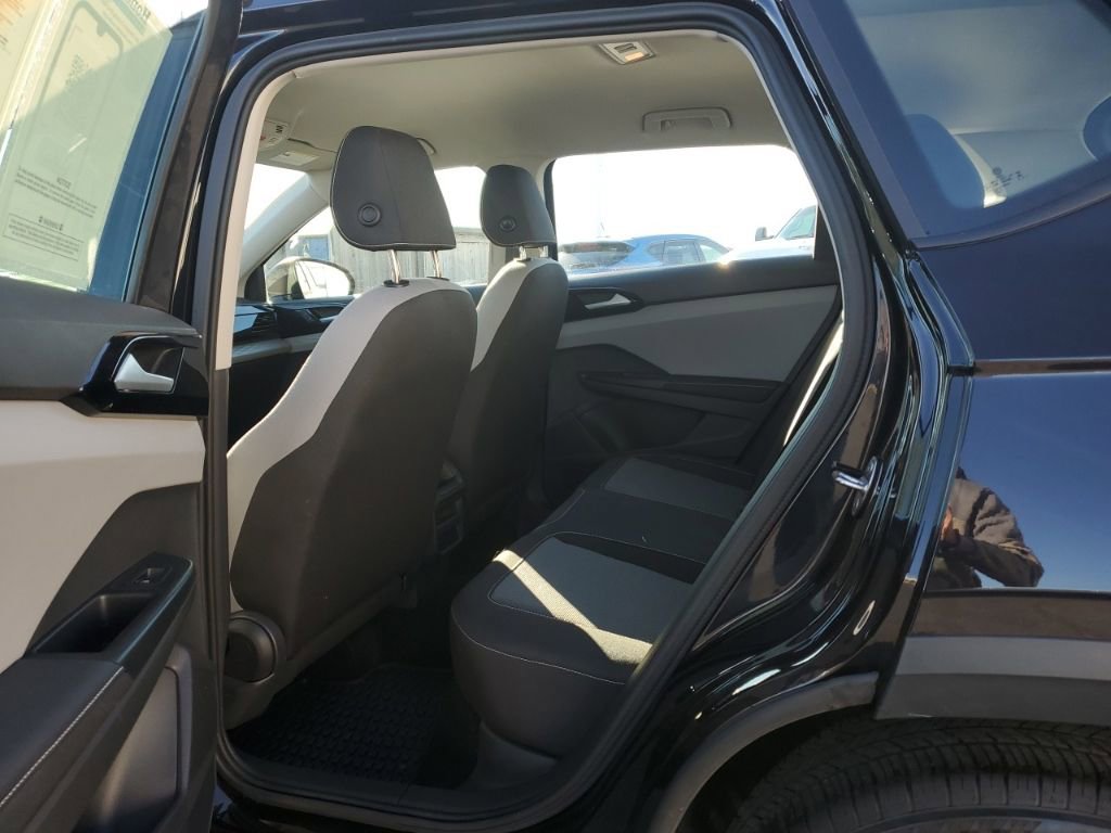 Used 2024 Volkswagen Taos S image 33