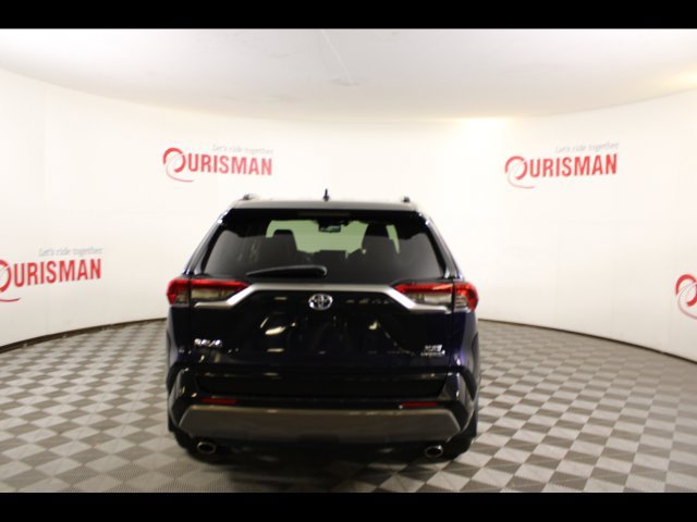 Used 2019 Toyota RAV4 XSE w/ Carpet Mat Package AWD/4WD image 10