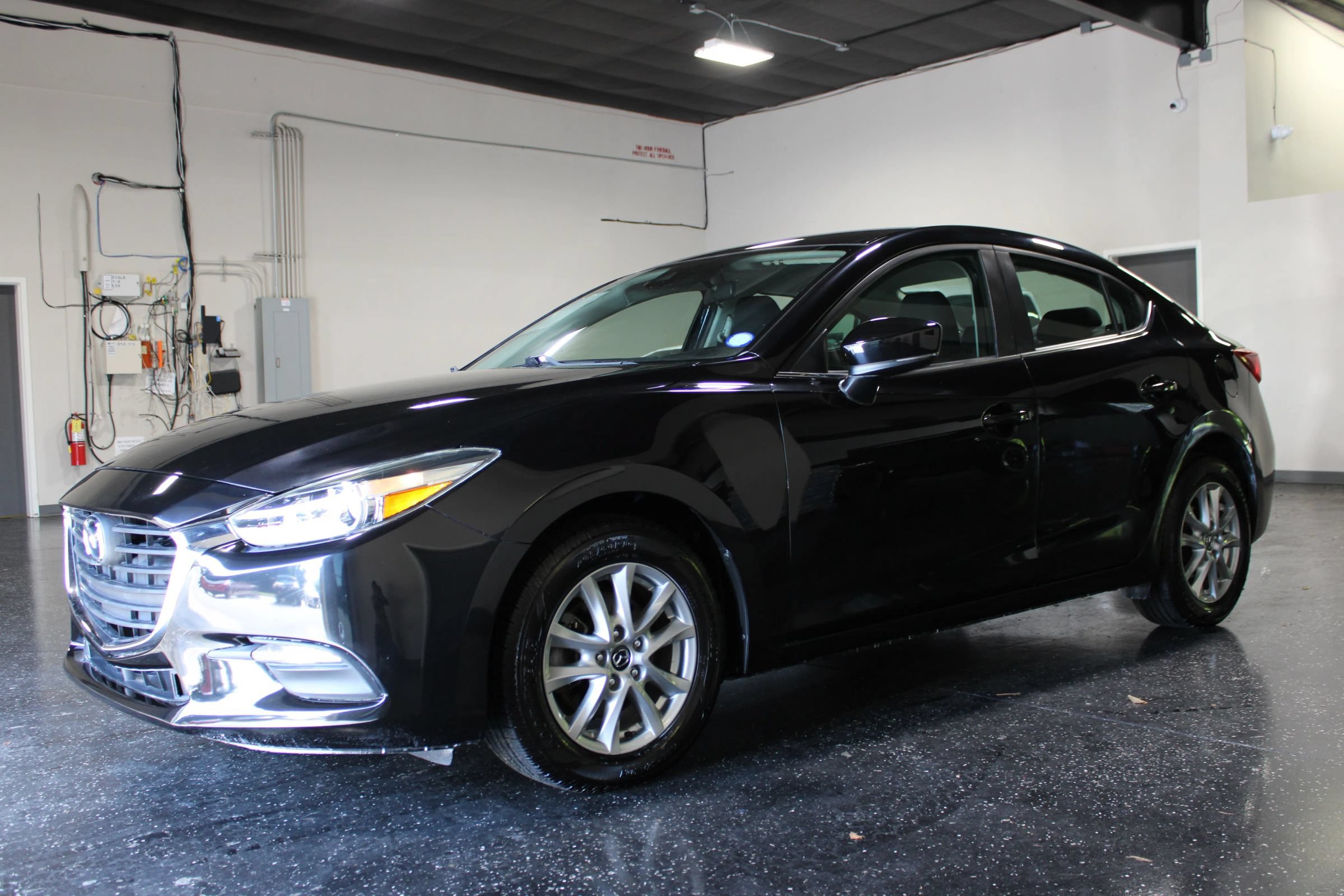 Used 2018 MAZDA MAZDA3 Sport w/ Preferred Equipment Package FWD image 7
