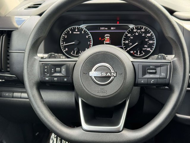 Used 2024 Nissan Pathfinder S AWD/4WD image 20