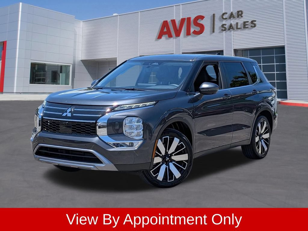 Used 2025 Mitsubishi Outlander SE AWD/4WD image 1