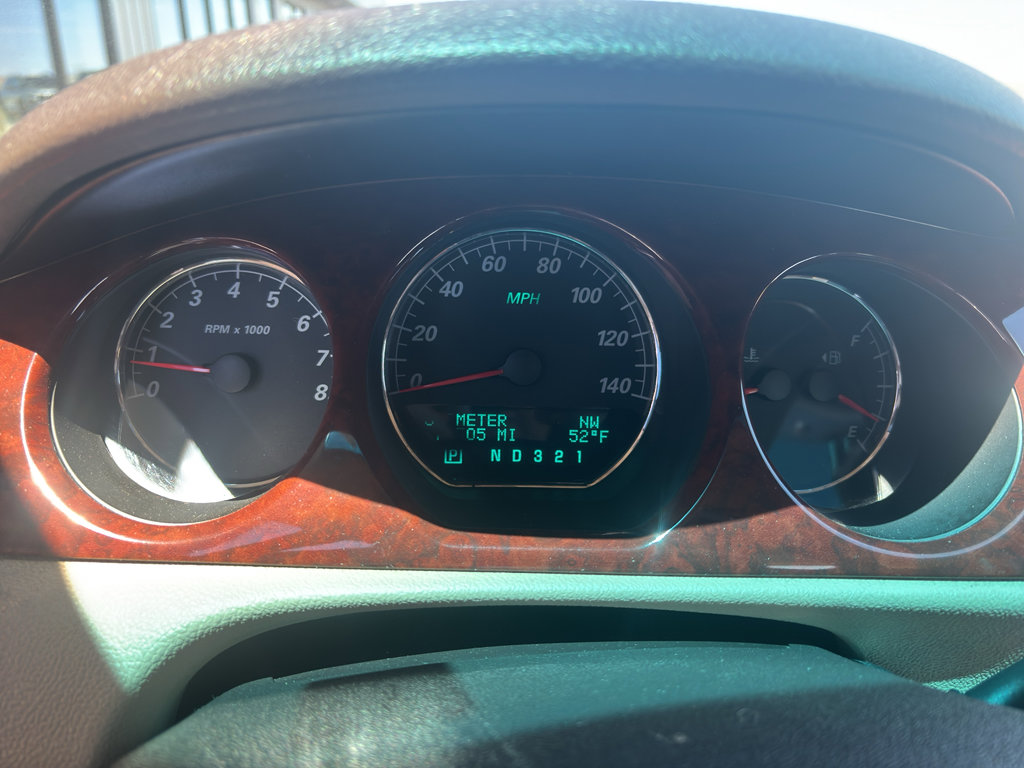 Used 2008 Buick Lucerne CXL w/ Driver Confidence Package FWD image 17