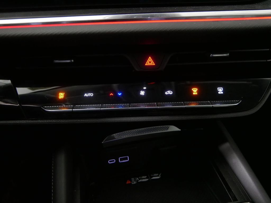 Used 2025 Buick Envision Preferred image 27