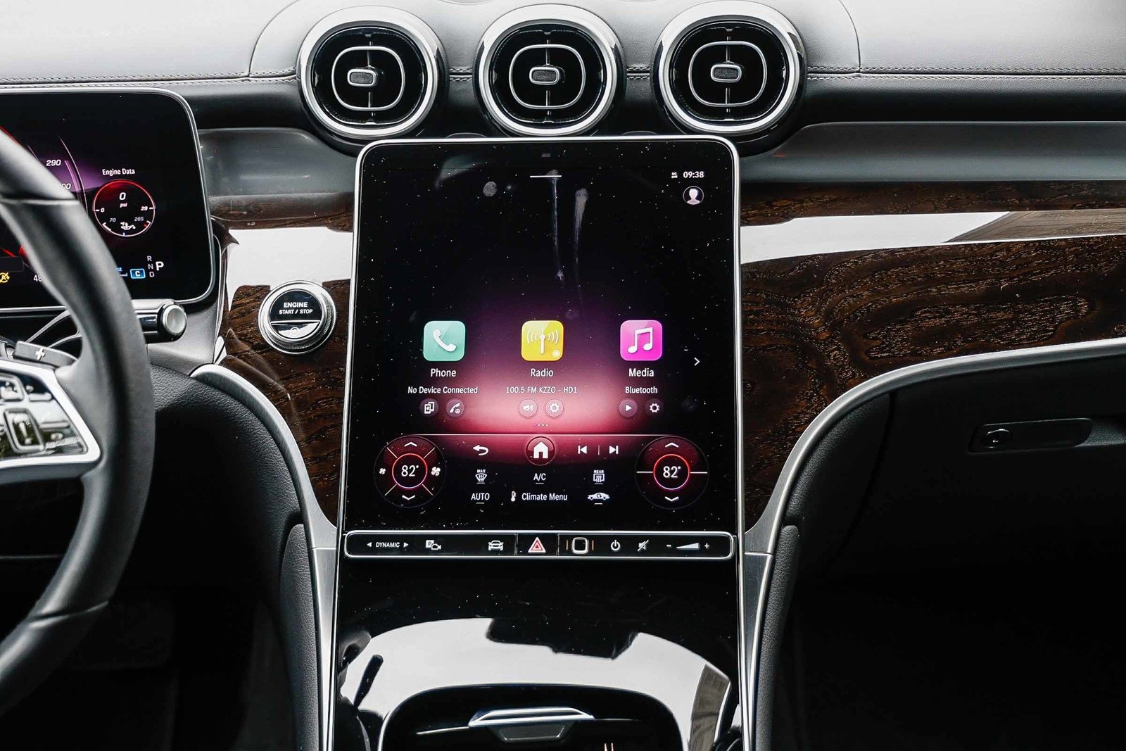 Certified 2025 Mercedes-Benz GLC 300 image 11