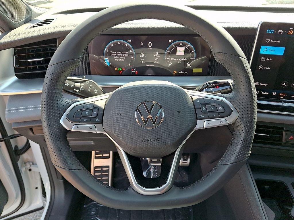 New 2026 Volkswagen Tiguan SE R-Line AWD/4WD image 15