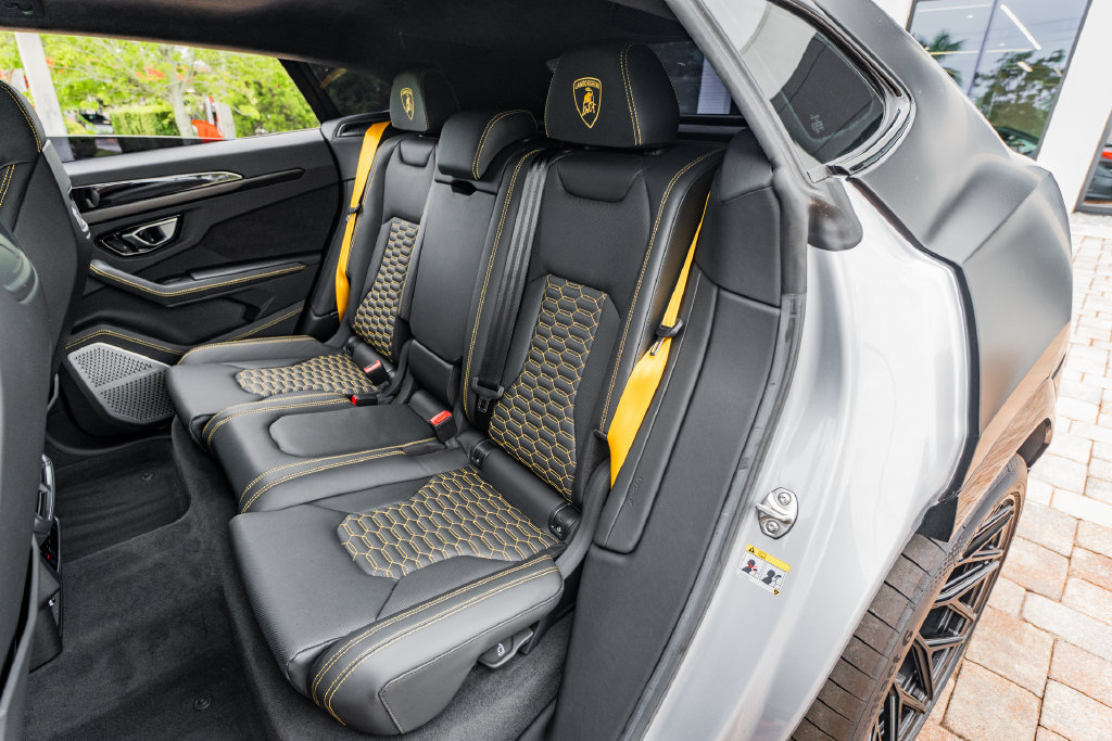 Used 2023 Lamborghini Urus S AWD/4WD image 34