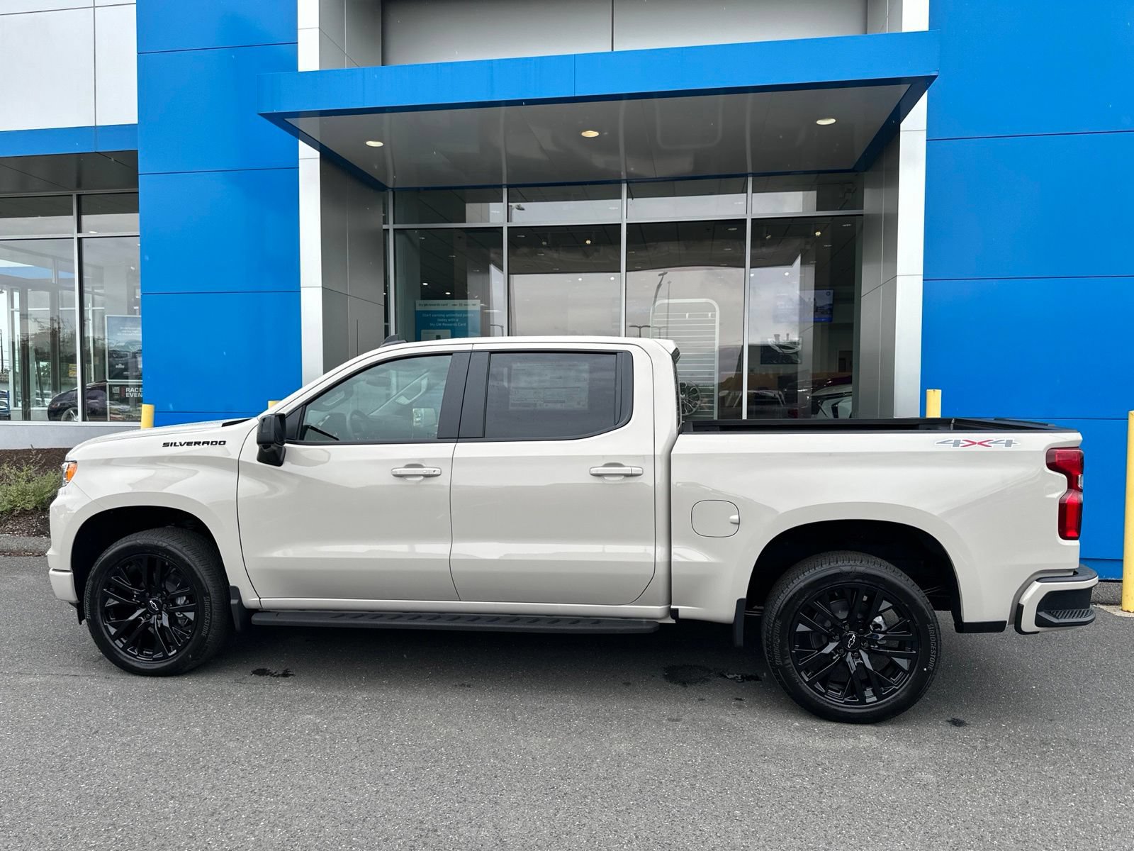 New 2026 Chevrolet Silverado 1500 RST w/ Safety Package AWD/4WD image 8
