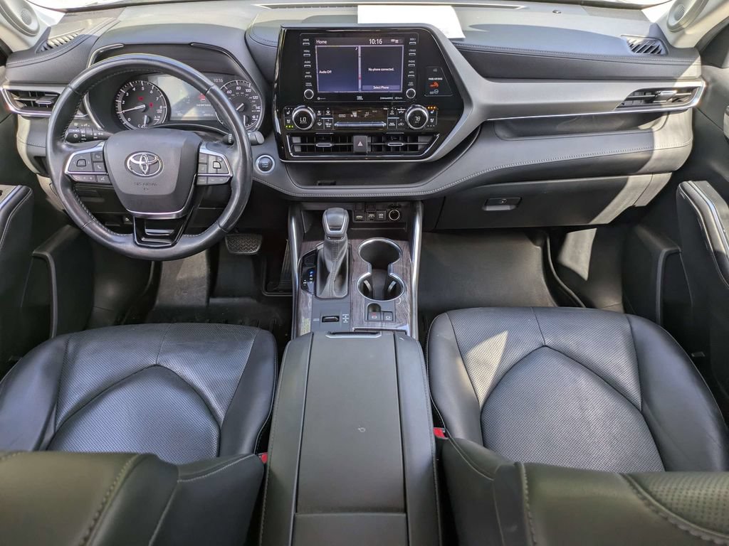 Used 2021 Toyota Highlander Limited FWD image 16
