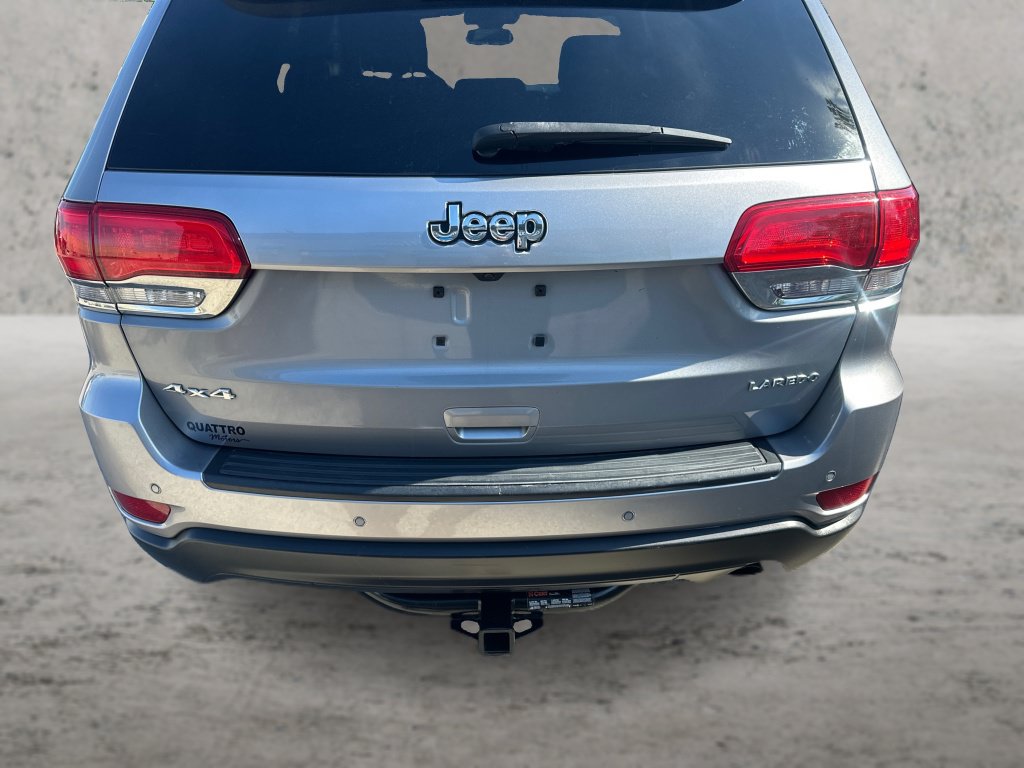Used 2018 Jeep Grand Cherokee Laredo AWD/4WD image 14