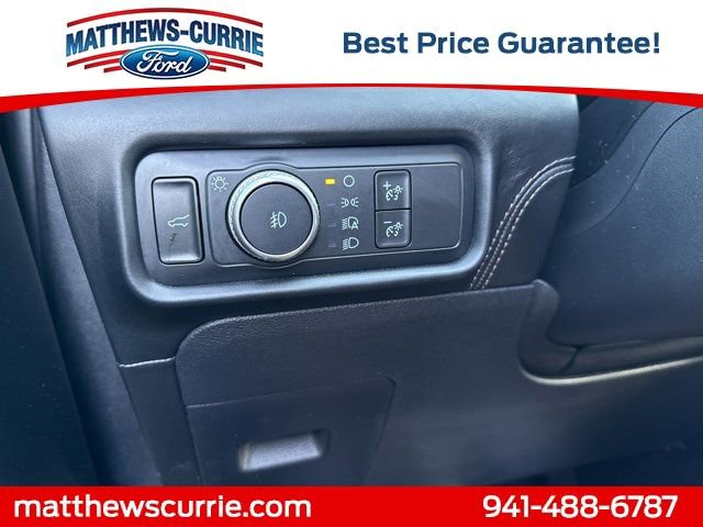 Used 2020 Ford Explorer Platinum w/ Premium Technology Package image 28