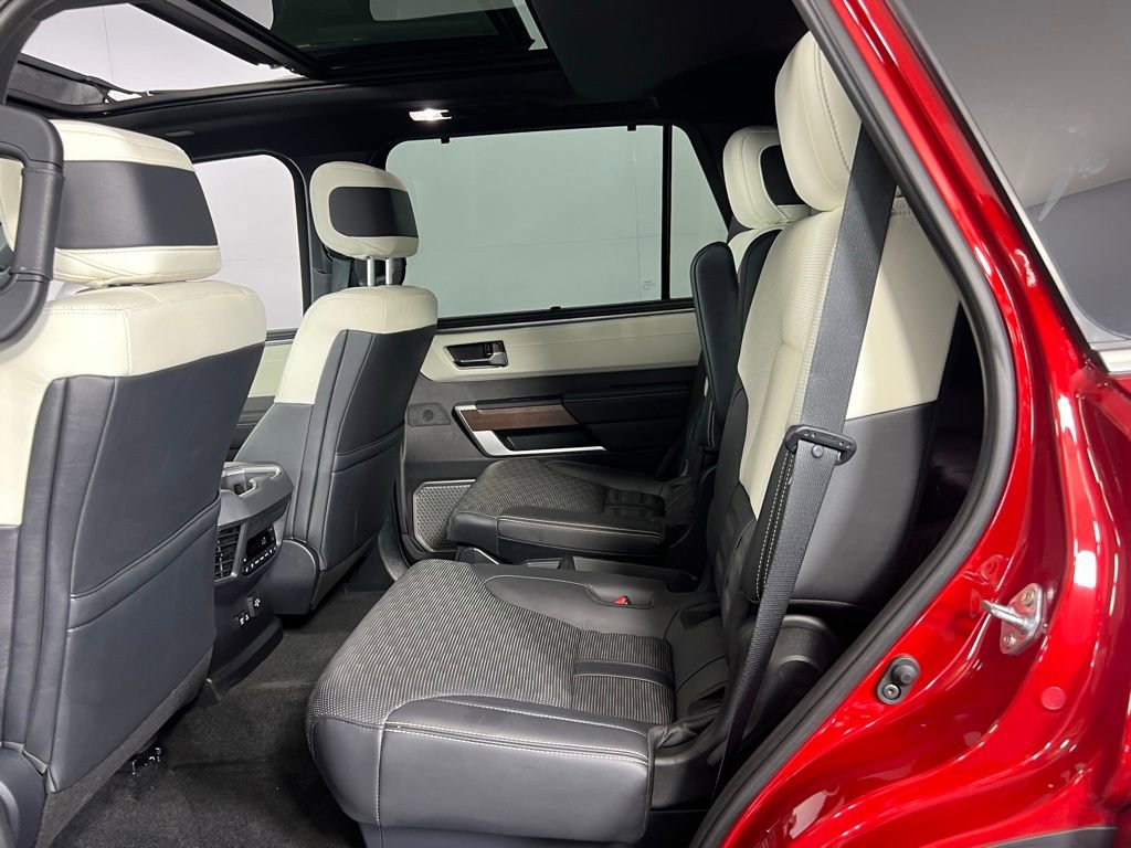 Used 2025 Toyota Sequoia Capstone image 25