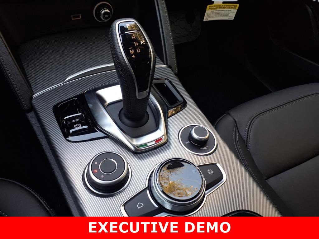 New 2025 Alfa Romeo Stelvio Sprint image 11