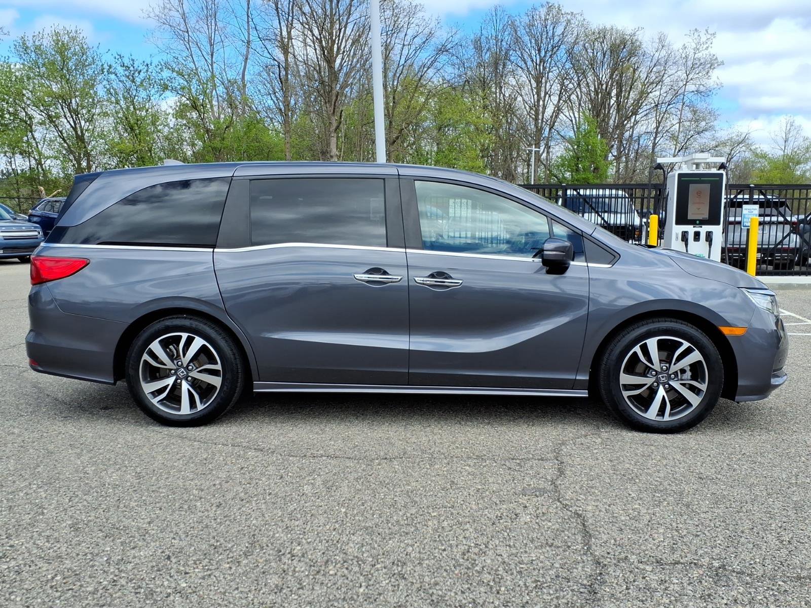 Used 2022 Honda Odyssey Touring image 9