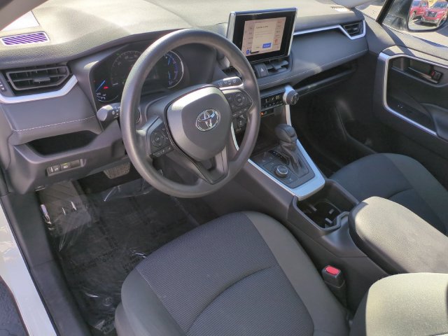 Used 2024 Toyota RAV4 LE AWD/4WD image 15