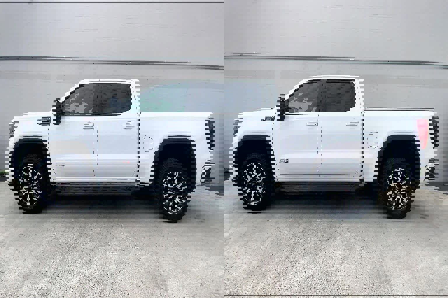 Used 2023 GMC Sierra 1500 AT4 w/ AT4 Premium Package image 4