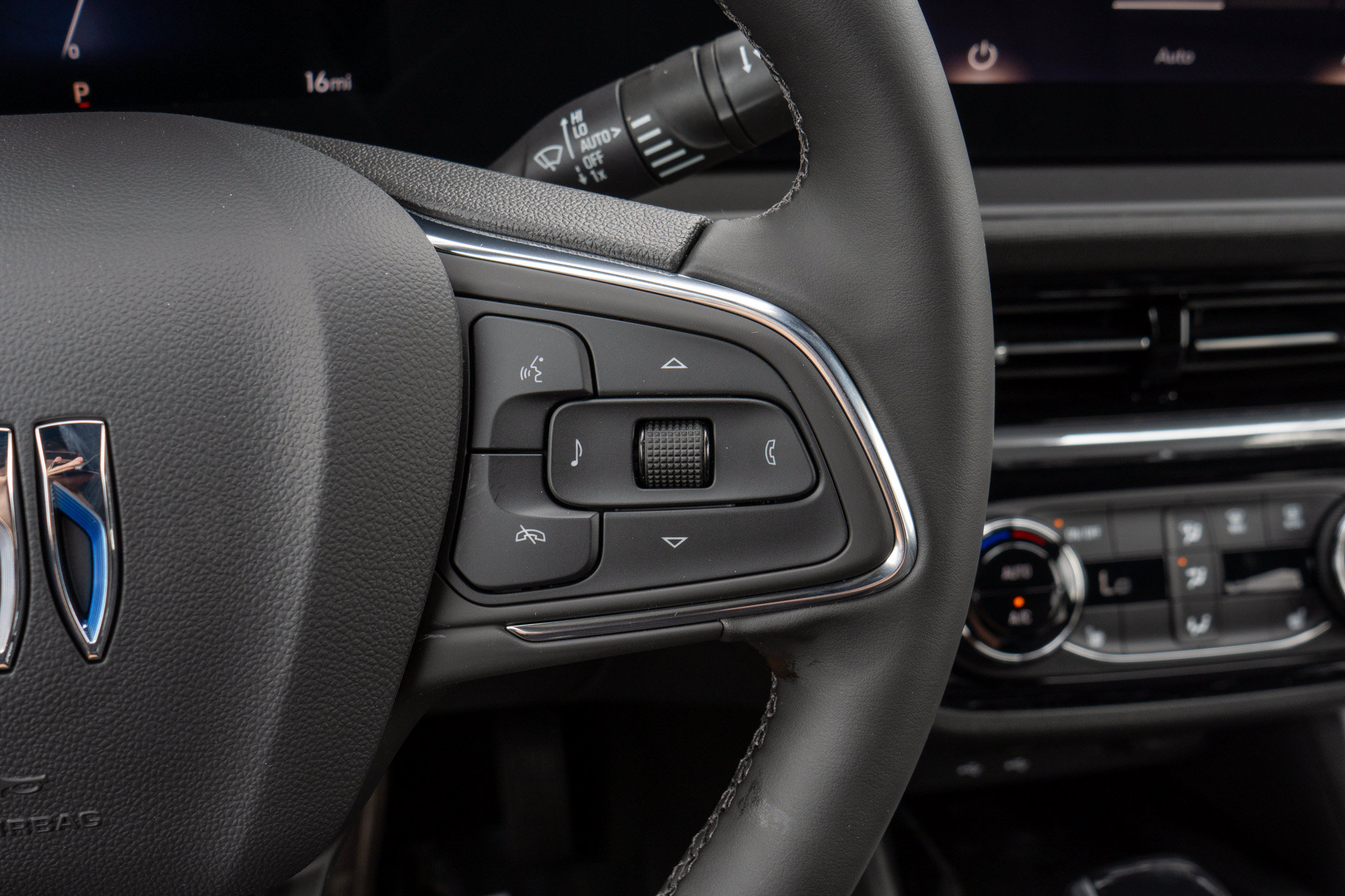 New 2026 Buick Envista Sport Touring w/ Convenience I Package FWD image 24
