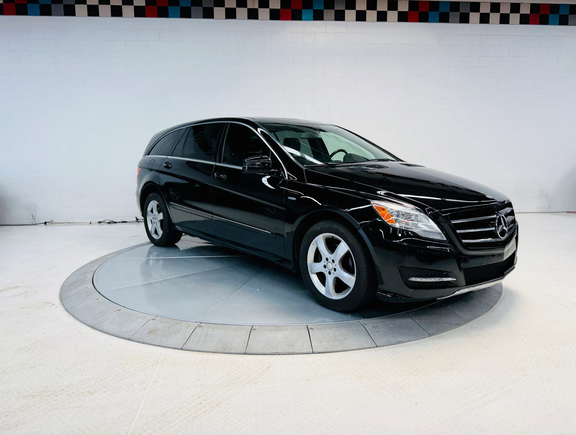 Used 2012 Mercedes-Benz R 350 4MATIC image 36